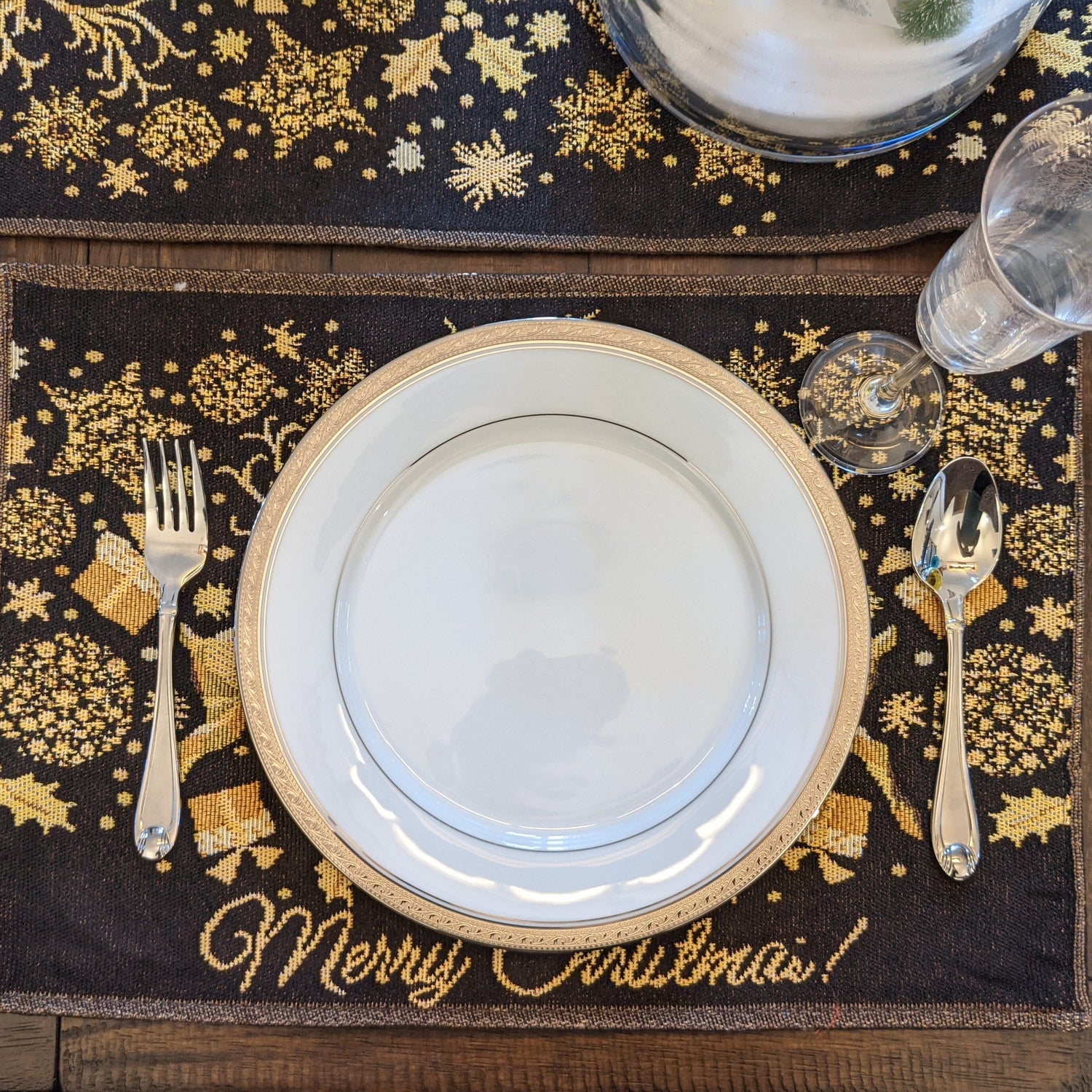 Set of 4-Pieces Magical Golden Reindeer Woven Tapestry Dining Table Placemats 13” x 19”