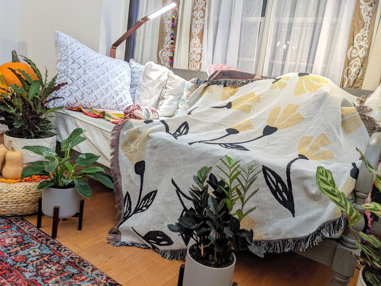 DaDa Bedding Yellow Fleur Botanical Sunshine Golden Floral Woven Tapestry Throw Blanket - 50” x 60” (18112)
