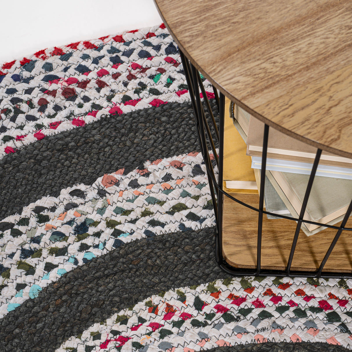 Abyss Braided Bohemian Coastal Round Jute Round Area Rug