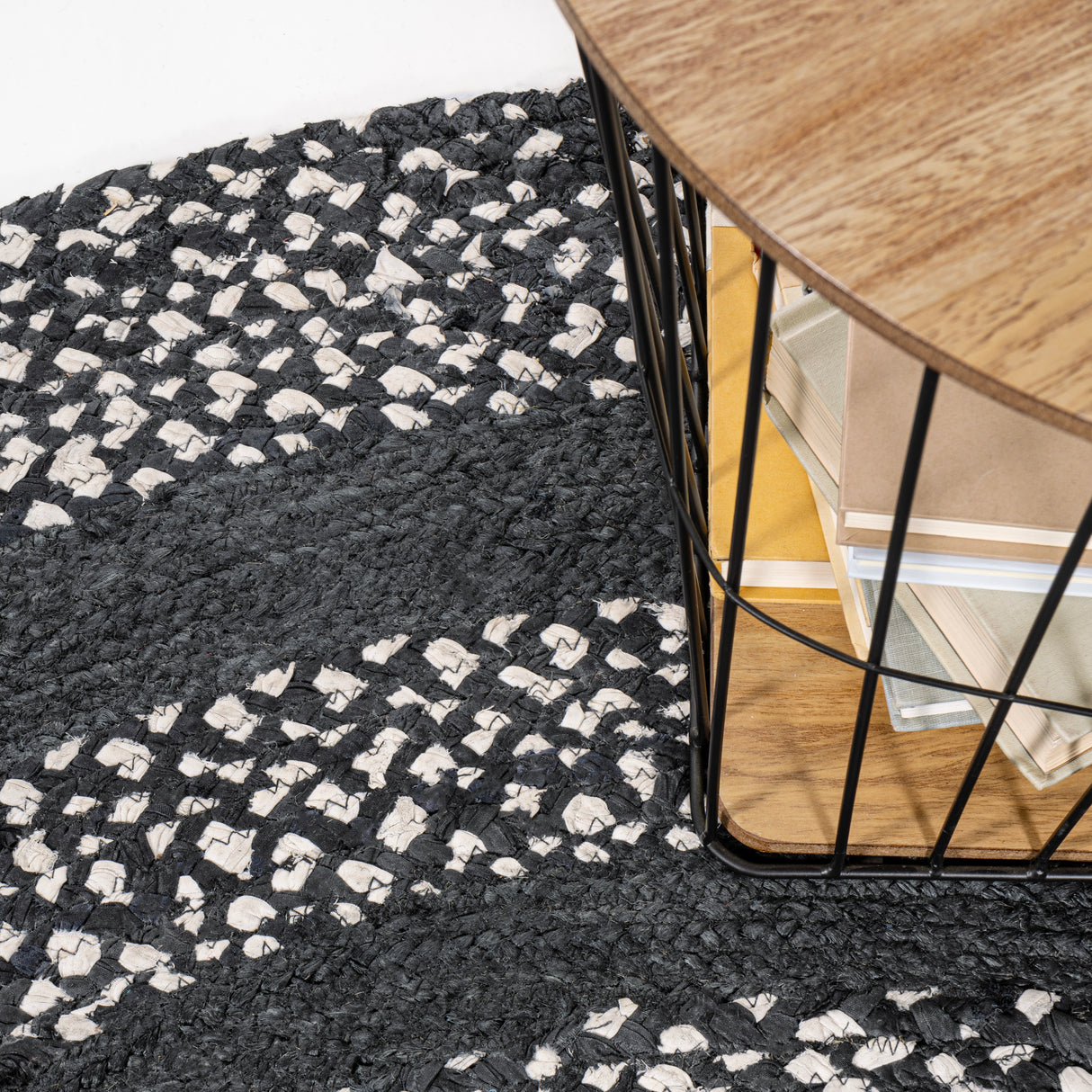 Abyss Braided Bohemian Coastal Round Jute Round Area Rug