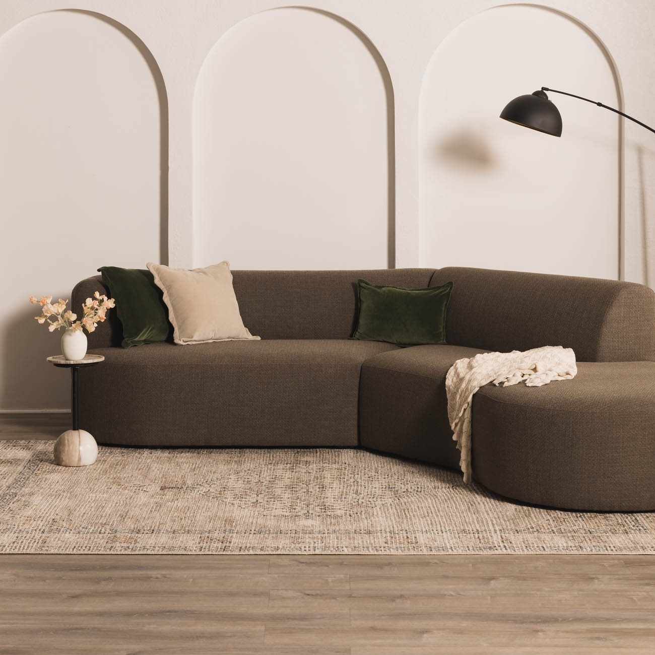 Lila Medallion Off-White Area Rug