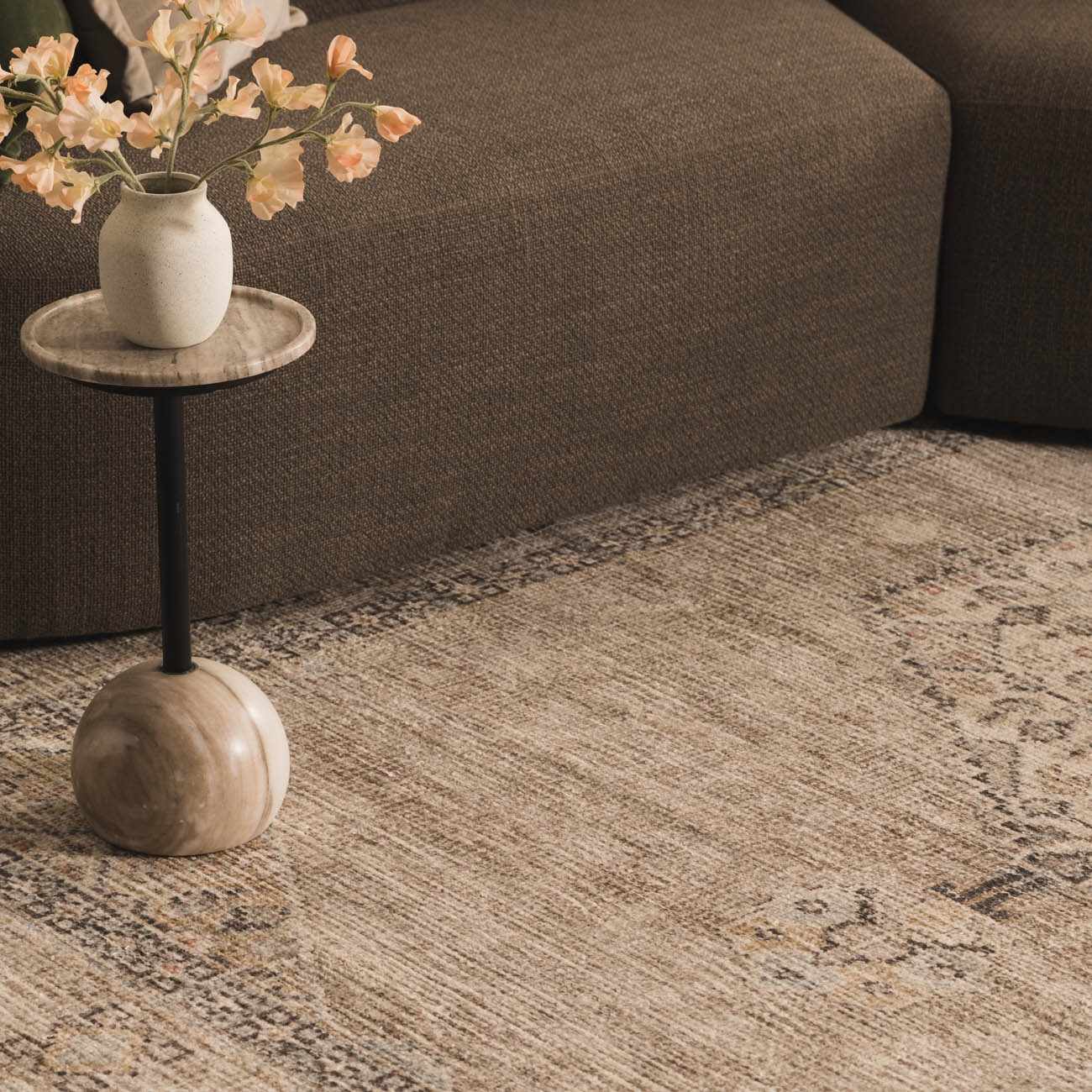 Lila Medallion Off-White Area Rug