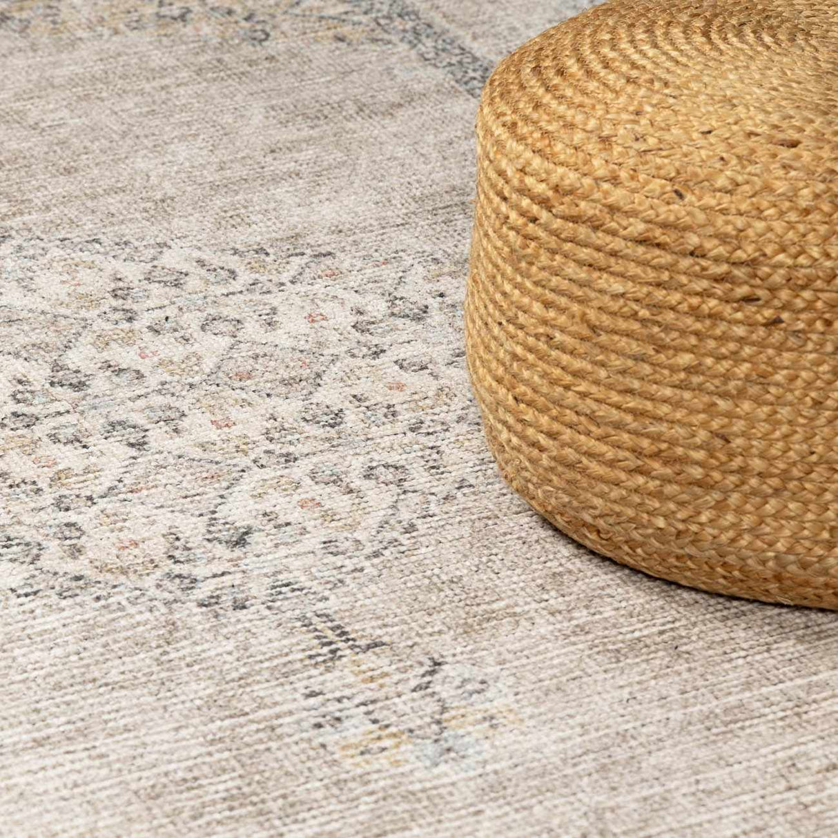 Lila Medallion Off-White Area Rug