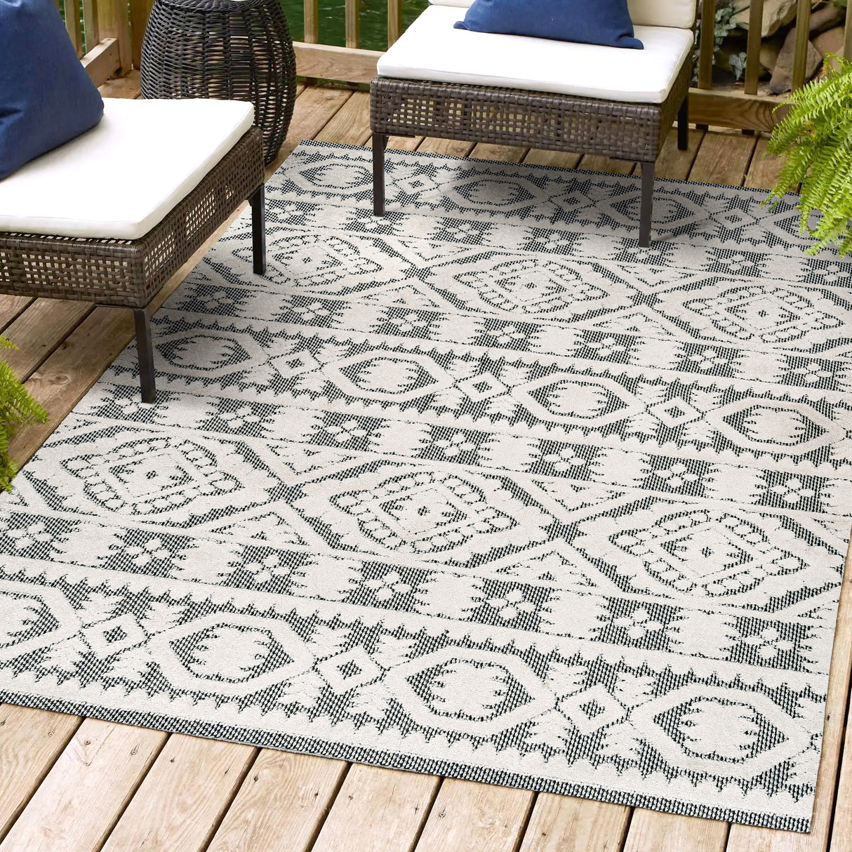 Rabat High-Low Pile Mini-Diamond Chic Indoor/Outdoor Area Rug