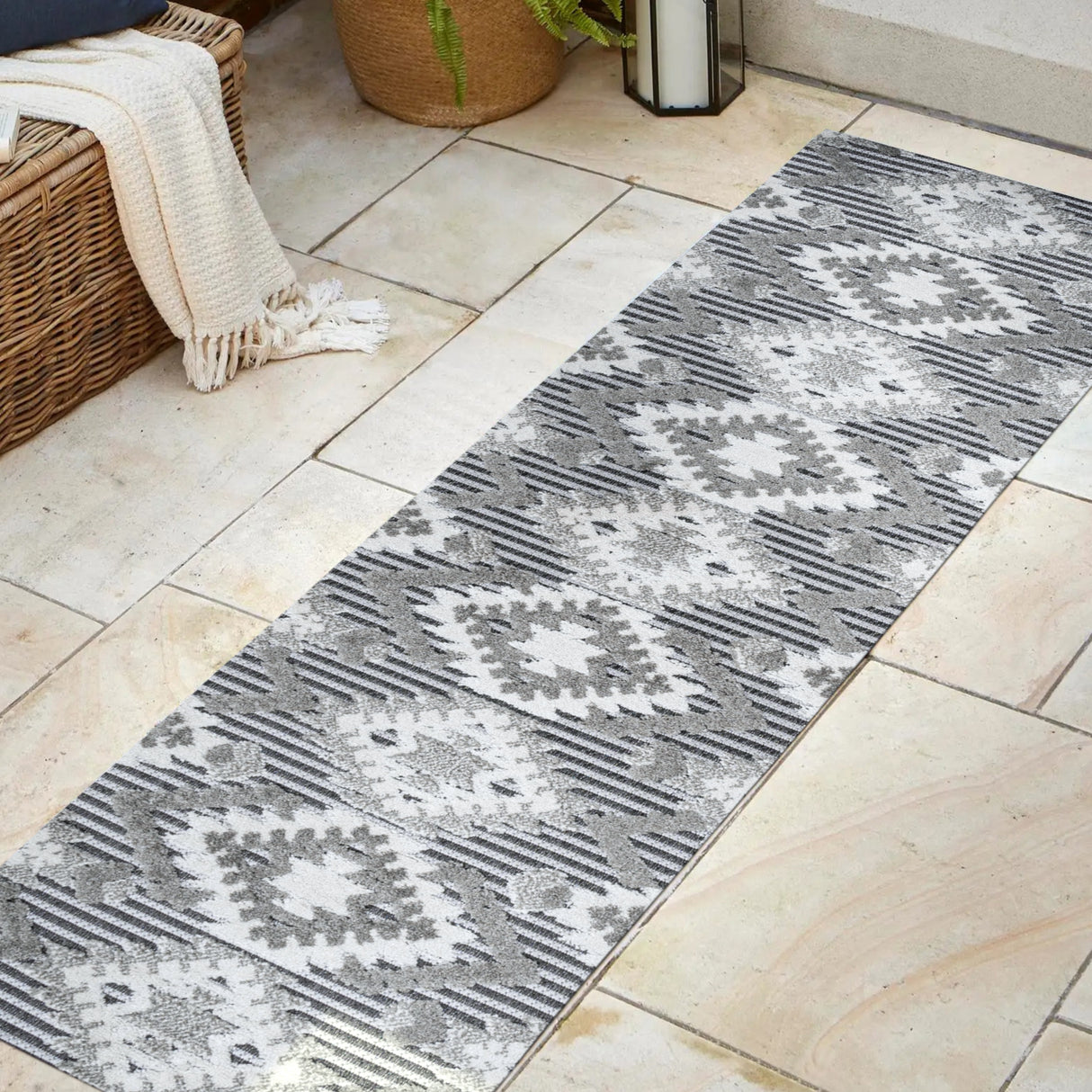 Sumak High-Low Pile Neutral Diamond Kilim Indoor/Outdoor Runner Rug