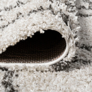Soller Diamond Trellis Shag Runner Rug
