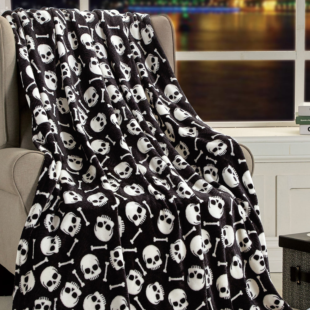 Soft Fleece Throw Blanket 50x60 – Lightweight Cozy Bed Couch Sofa Blanket for All Seasons
