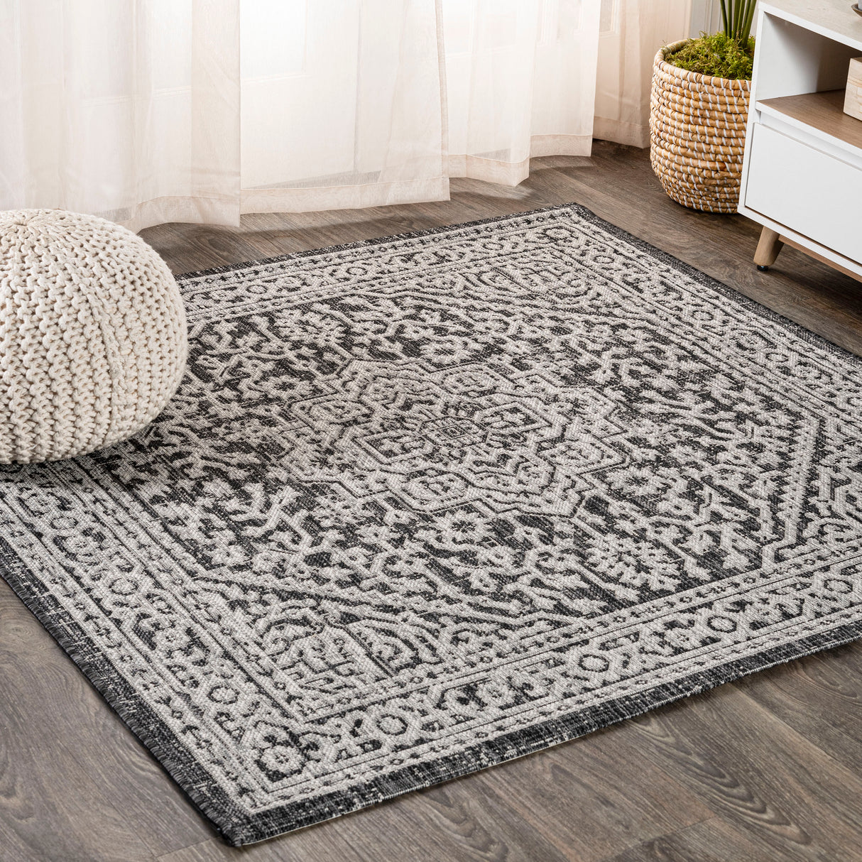 Sinjuri-Medallion-Textured-Indoor/Outdoor-Square-Area-Rug-Area-Rugs