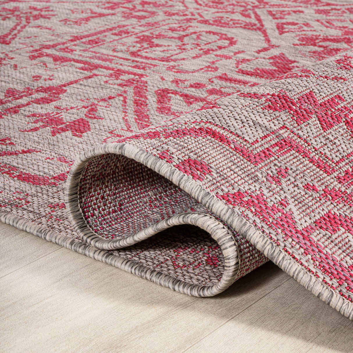Estrella Bohemian Medallion Textured Indoor/Outdoor Round Area Rug