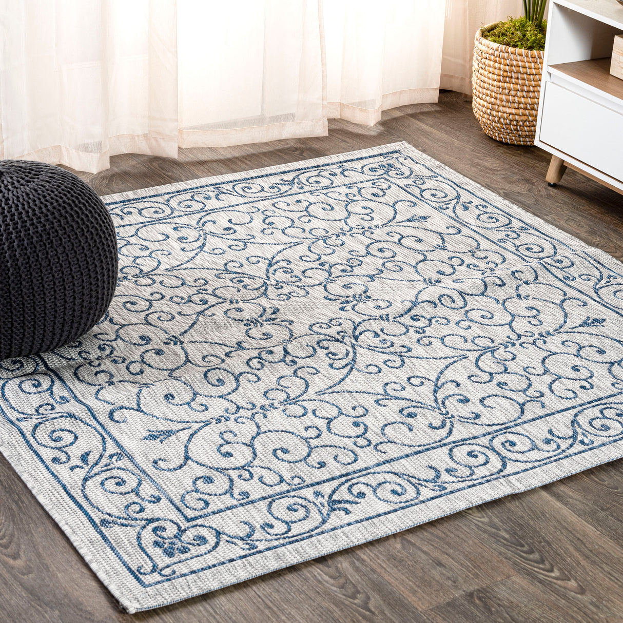 Charleston Vintage Filigree Textured Indoor/Outdoor Square Area Rug
