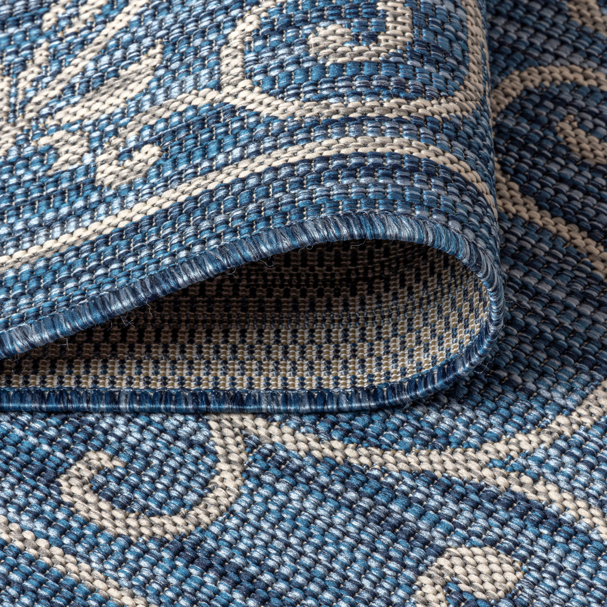 Charleston Vintage Filigree Textured Indoor/Outdoor Square Area Rug