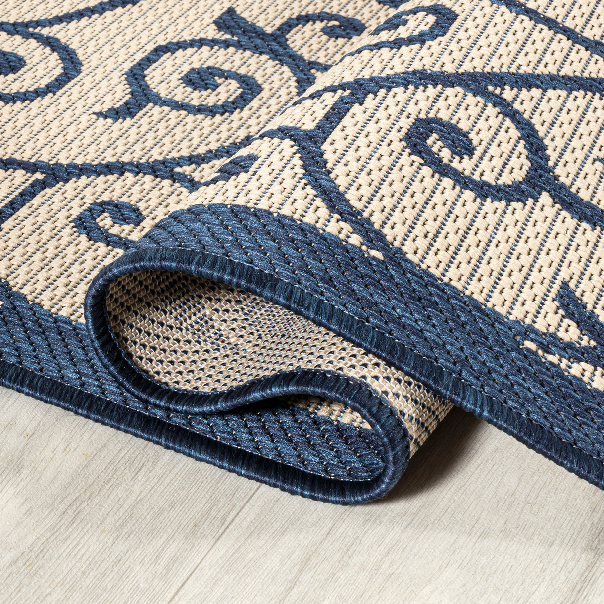 Madrid Vintage Filigree Textured Weave Indoor/Outdoor Area Rug