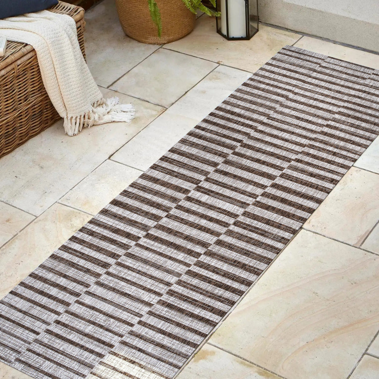 Sukie-Modern-Offset-Stripe-Indoor/Outdoor-Runner-Rug-Runner-Rugs