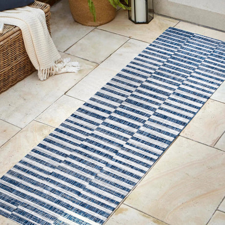 Sukie Modern Offset Stripe Indoor/Outdoor Runner Rug