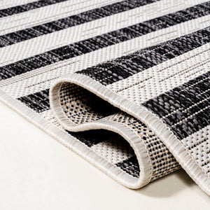 Sukie Modern Offset Stripe Indoor/Outdoor Runner Rug