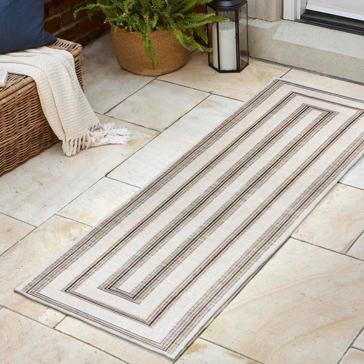 Argo-Classic-Nautical-Mitre-Stripe-Reversible-Machine-Washable-Indoor/Outdoor-Runner-Rug-Outdoor-Rugs
