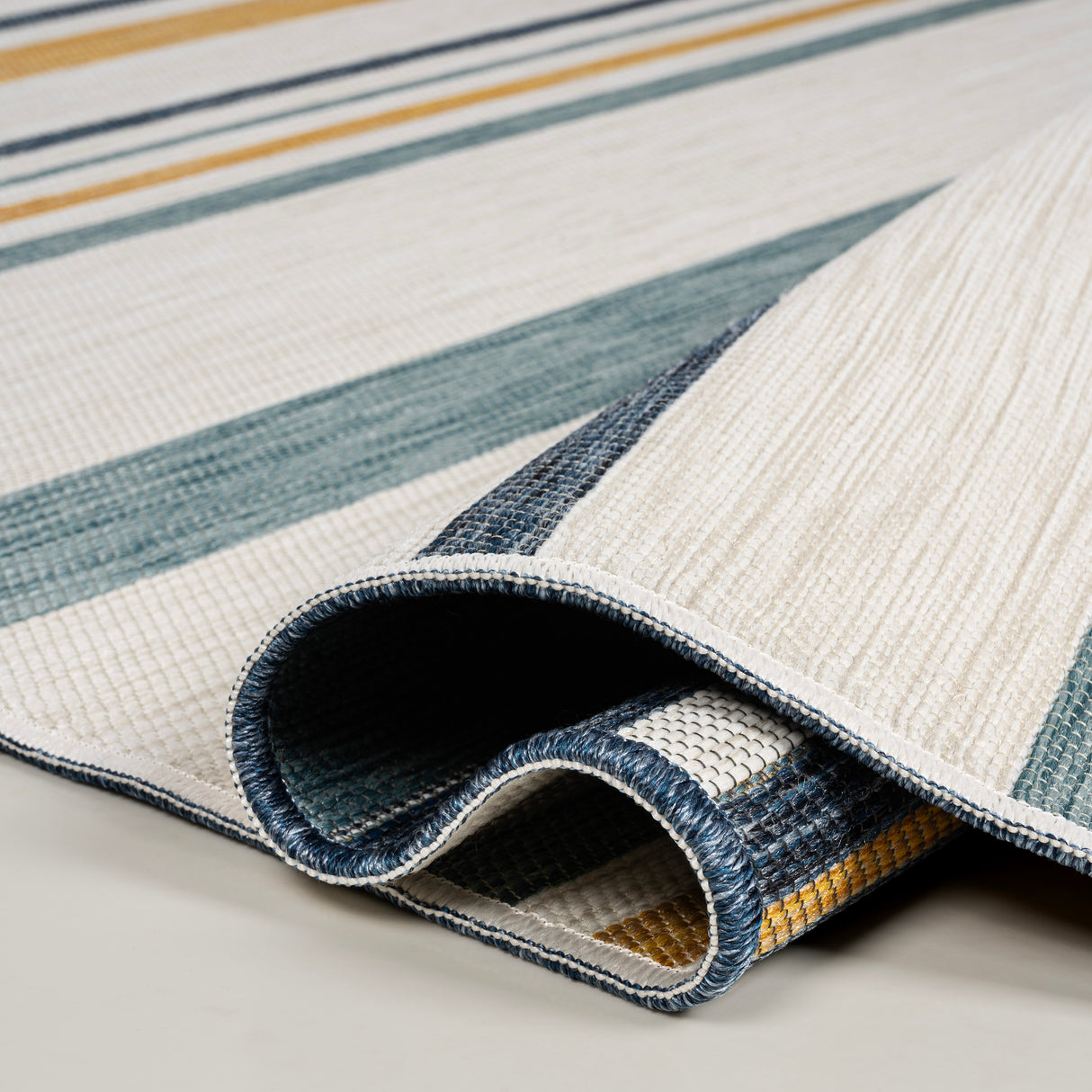 Janus Classic Coastal Ticking Stripe Reversible Machine-Washable Indoor/Outdoor Runner Rug