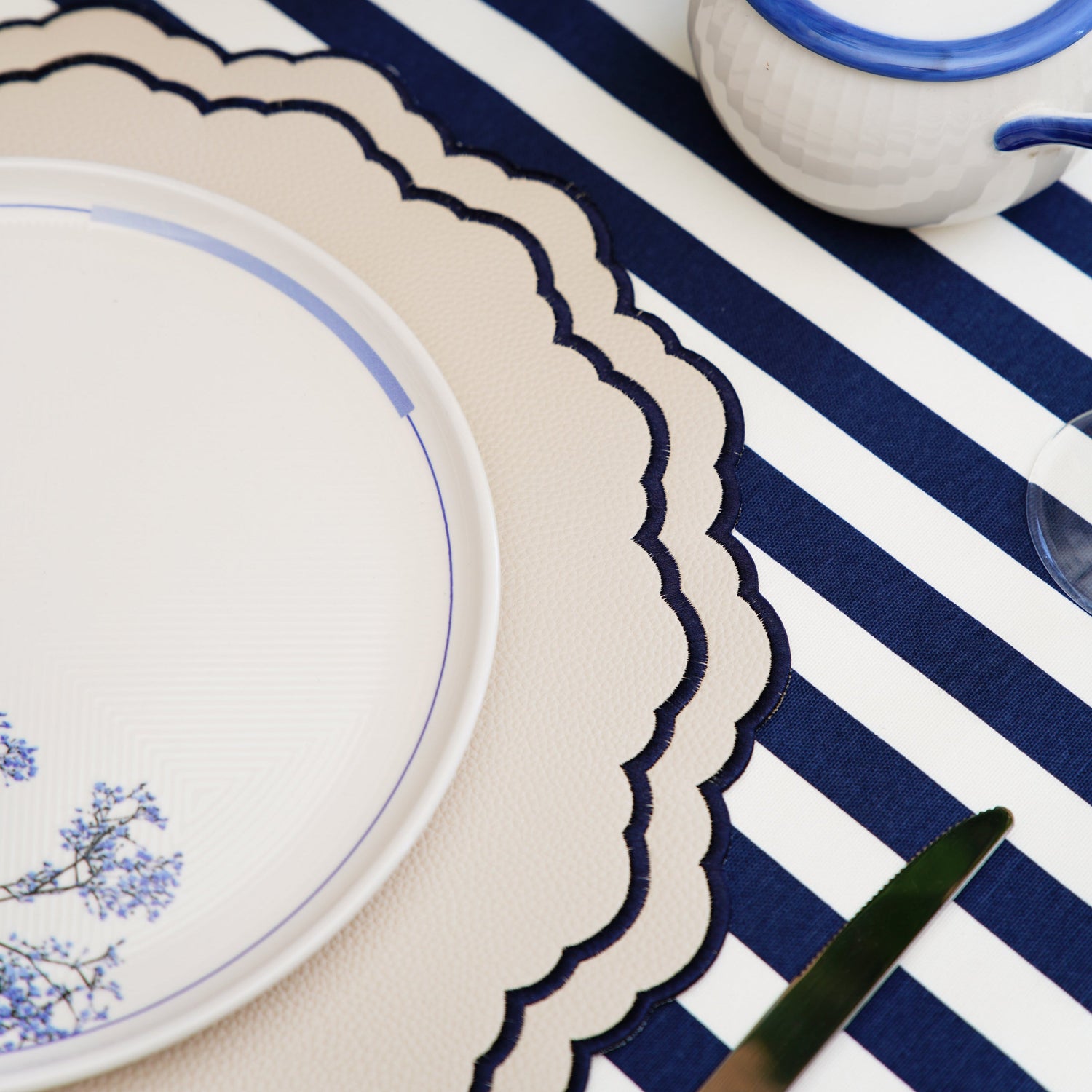 Scarlet White Navy Blue Round Faux Leather Placemat