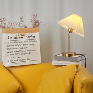 Adjustable Pleated LED Table Lamp – Retro E27 Desk Light for Bedroom & Living Room