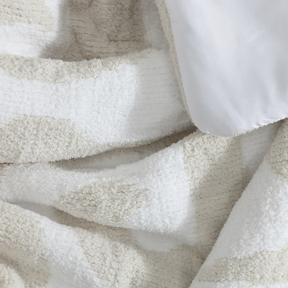 Snug Casablanca Comforter