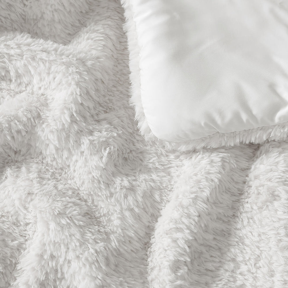 Breathable Faux Fur Comforter Bundle
