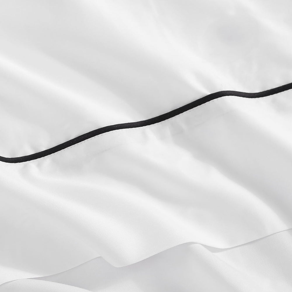 Lumière Luxe Top Sheet with Piping
