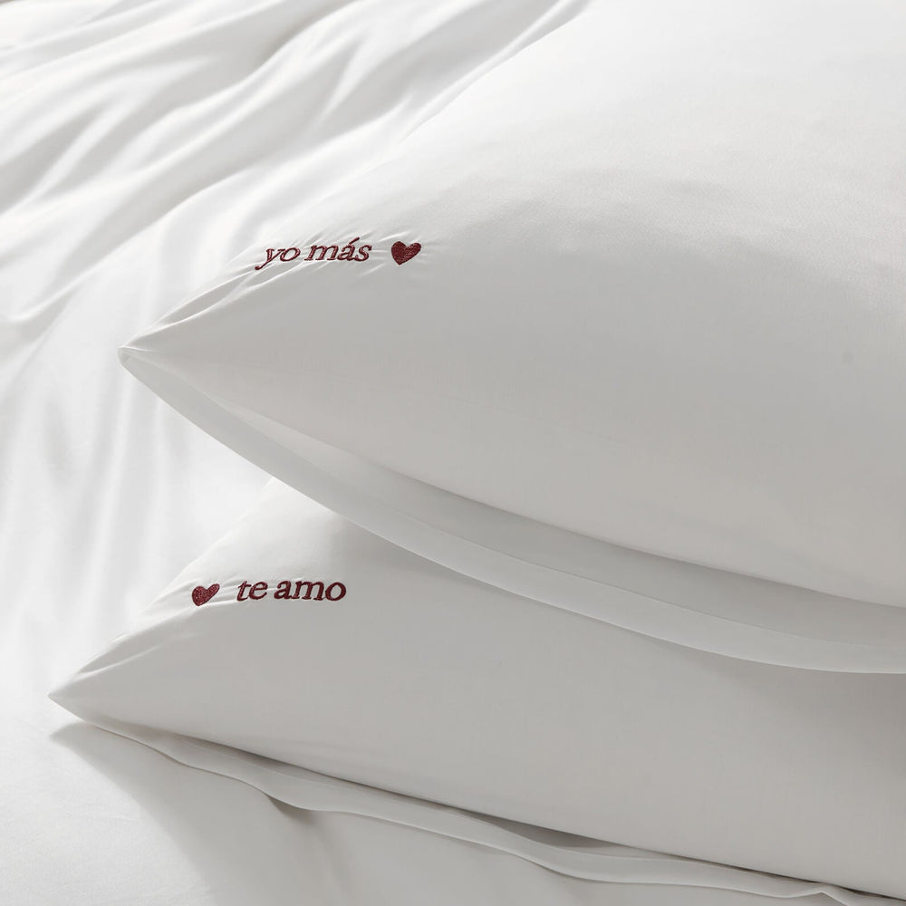 Te Amo Lumière Pillowcase Set