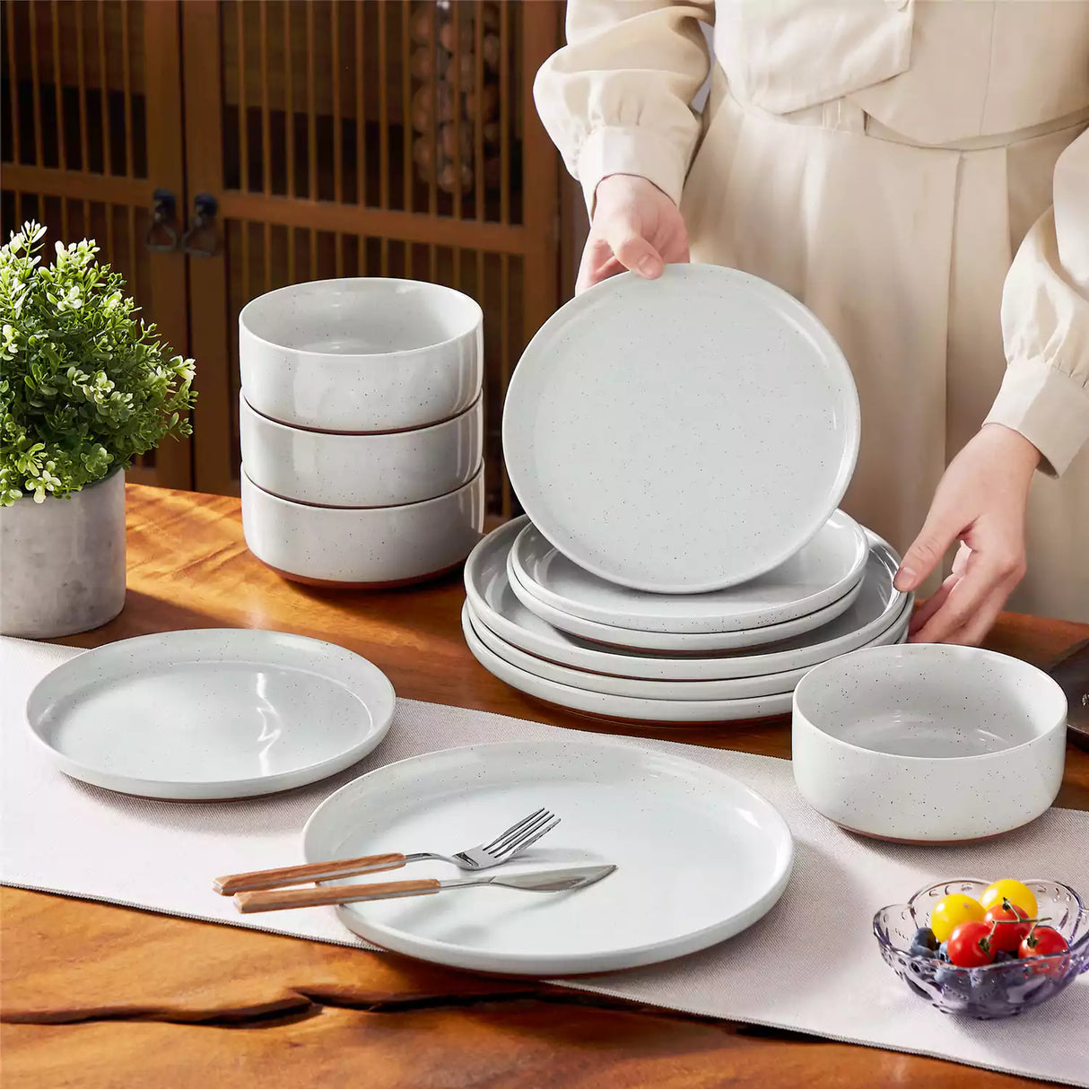 Tara Brown 24-Piece Stoneware Dinnerware Set for 8