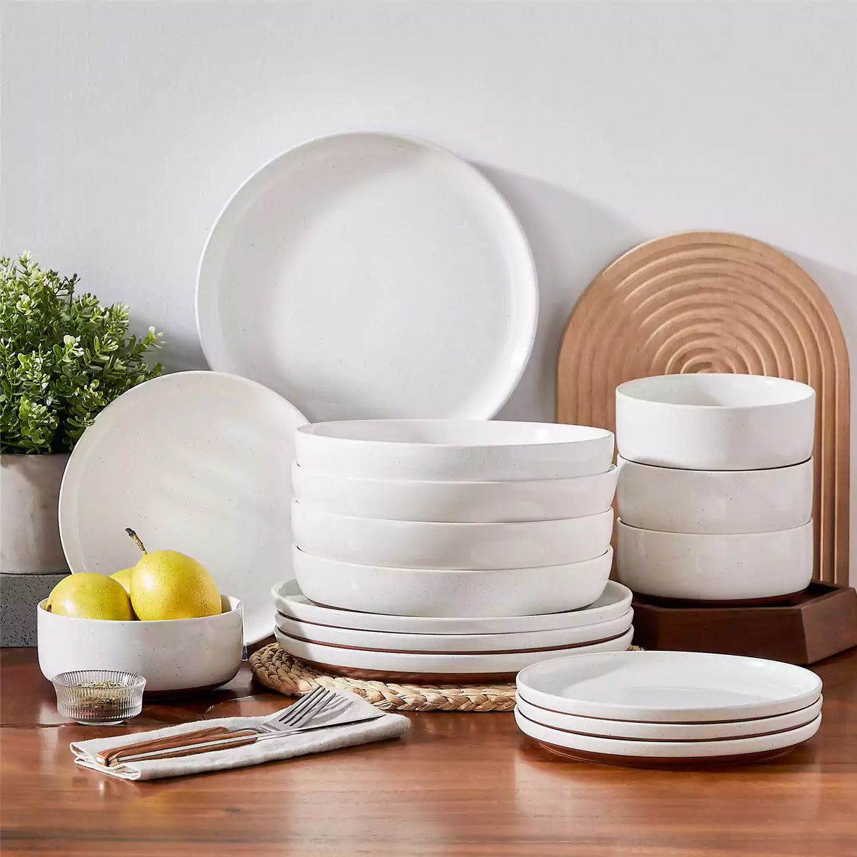 Tara 16 Piece Dinnerware Set