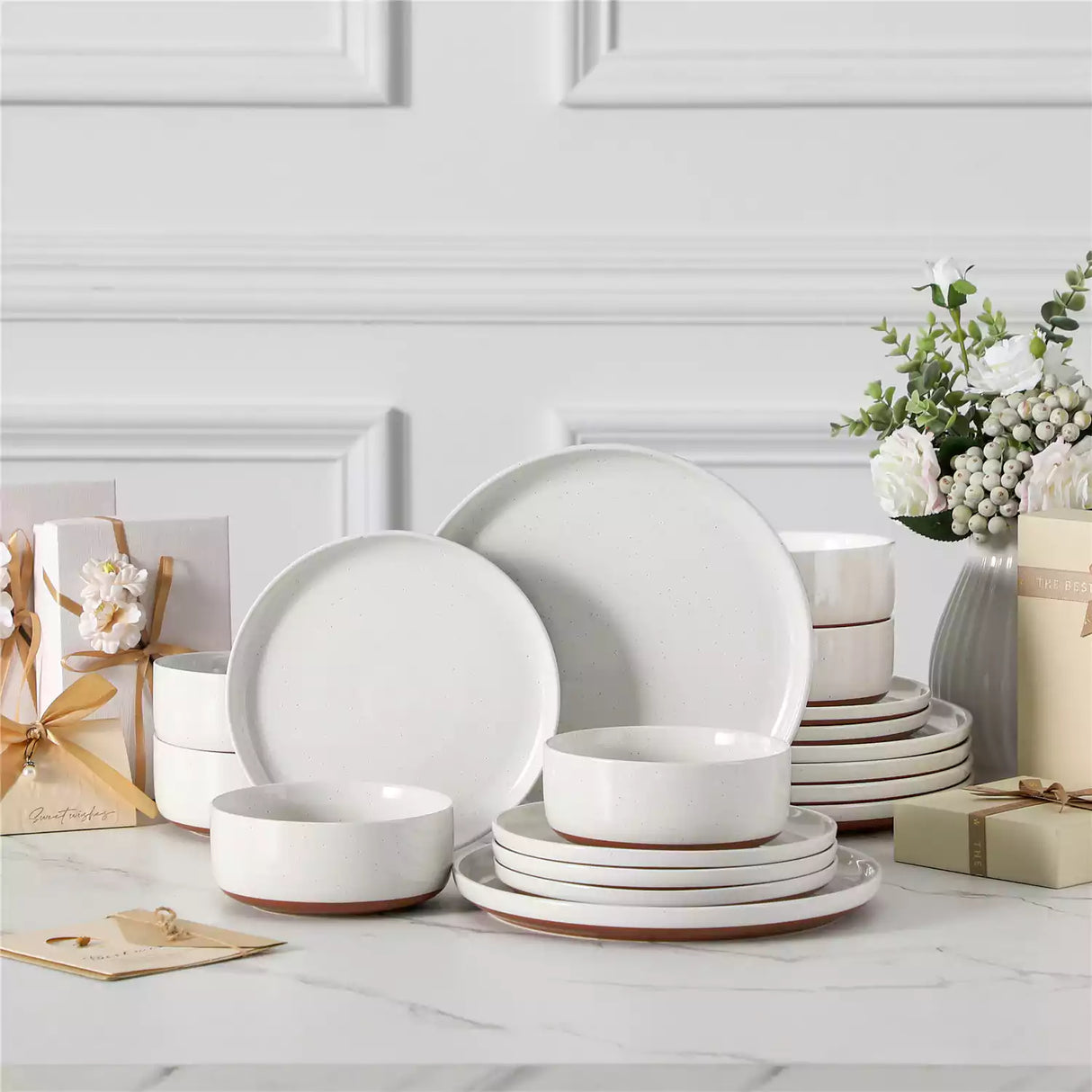 Tara Brown 18 Piece Dinnerware Set