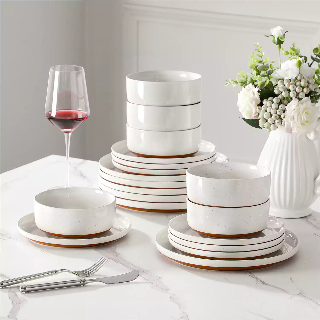 Tara 18 Piece Dinnerware Set