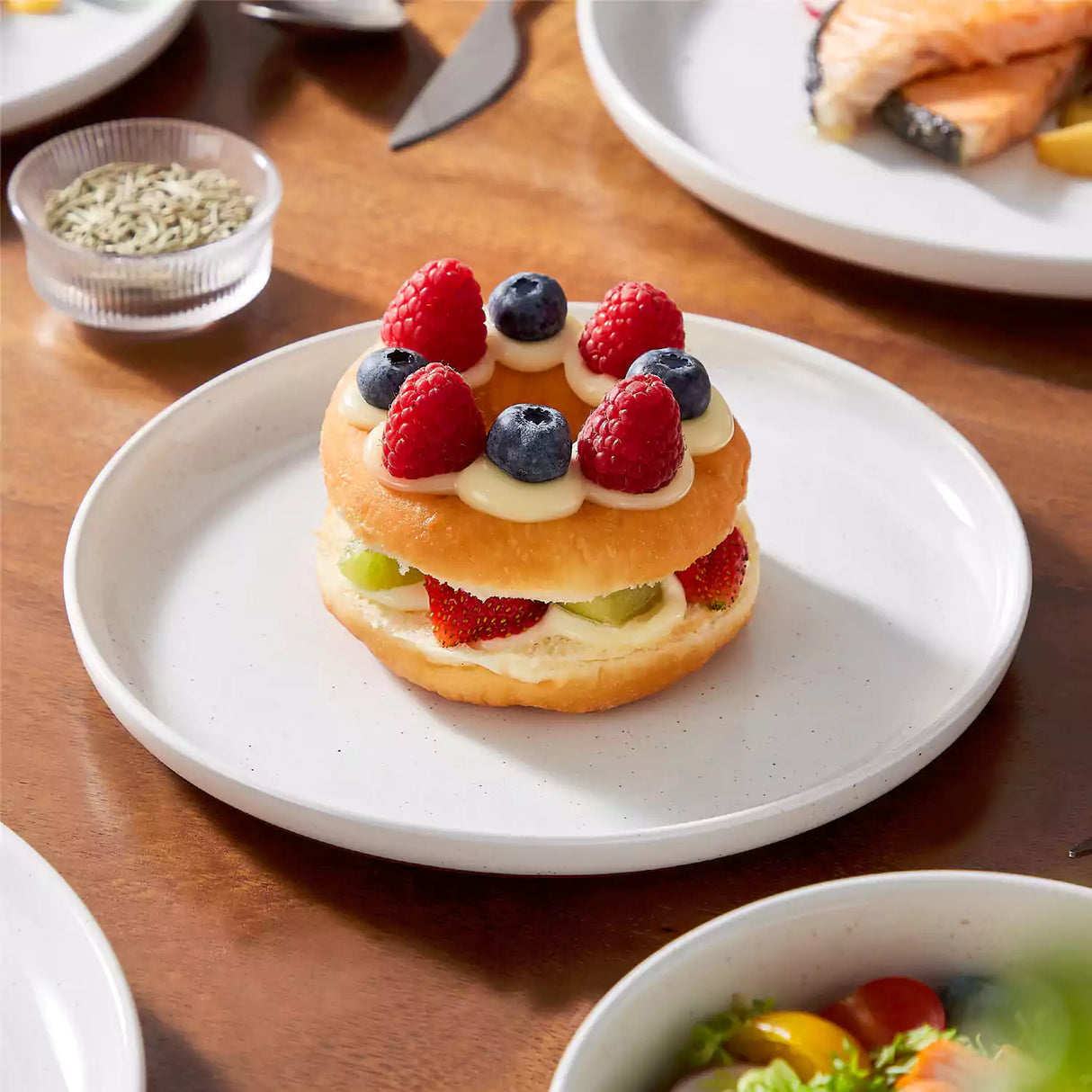 Tara 18 Piece Stoneware Dinnerware Set