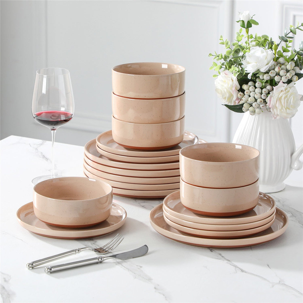 Tara Brown 18 Piece Dinnerware Set
