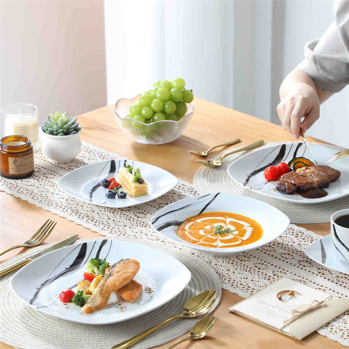 Teresa 30 Piece Dinnerware Set