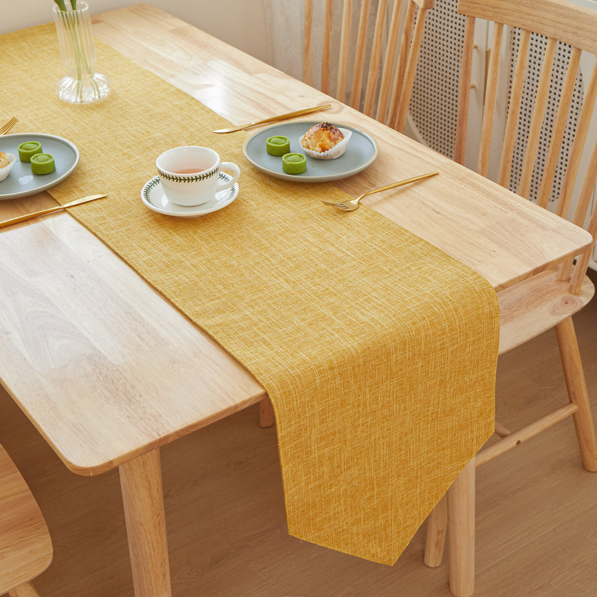 TRT Table Cloth Triangle Edges 12" W x 71" L
