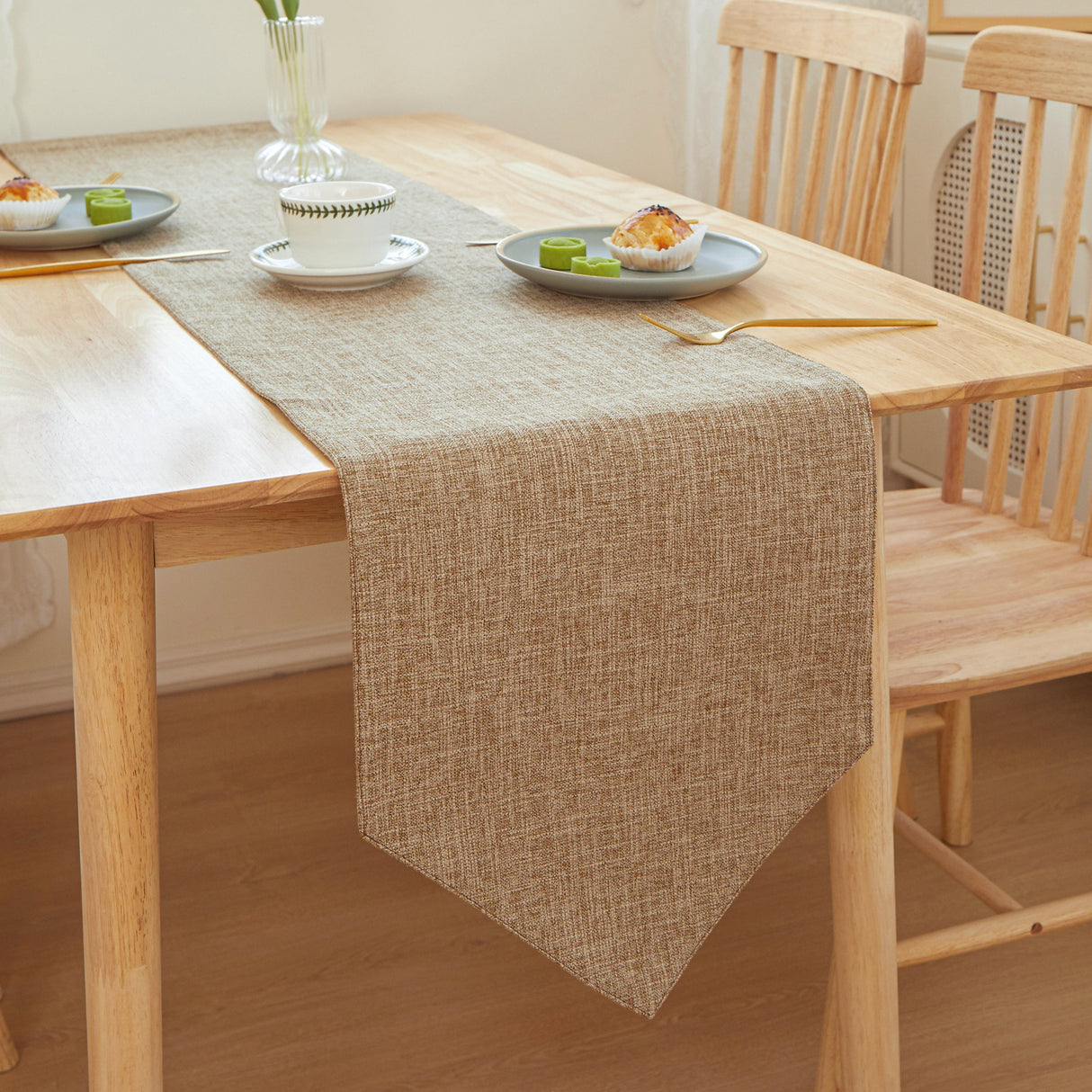 TRT Table Cloth Triangle Edges 12" W x 71" L