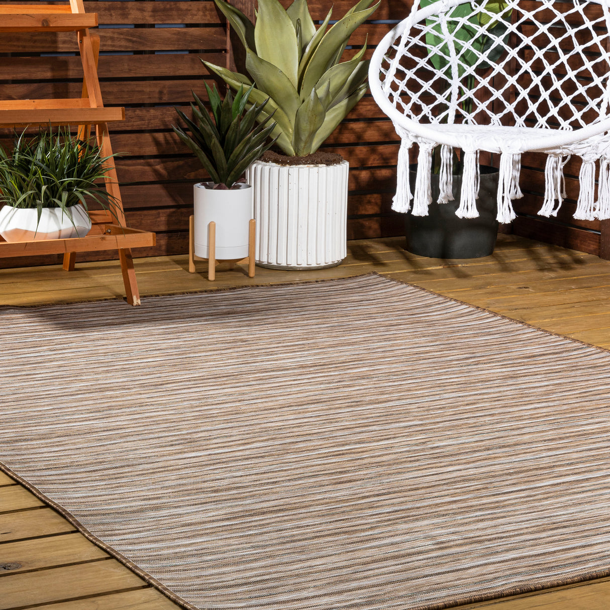 Finn Modern Farmhouse Pinstripe Indoor/Outdoor Area Rug