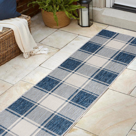 Sabine-Traditional-Farmhouse-Bold-Gingham-Indoor/Outdoor-Runner-Rug-Runner-Rugs
