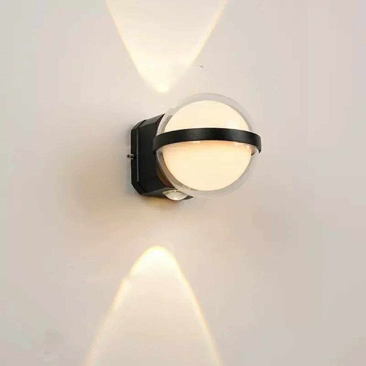 IP65 Waterproof Outdoor Wall Light Modern Round Lamp for Balcony Corridor