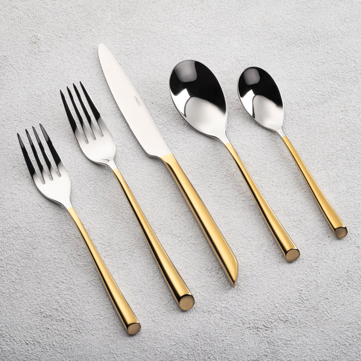 Pearl 20-Piece 18/10 Stainless Steel Flatware Set