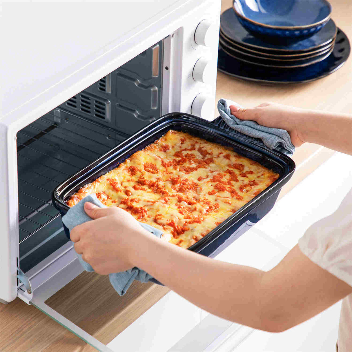 Starry Casserole With Lid 3.8QT