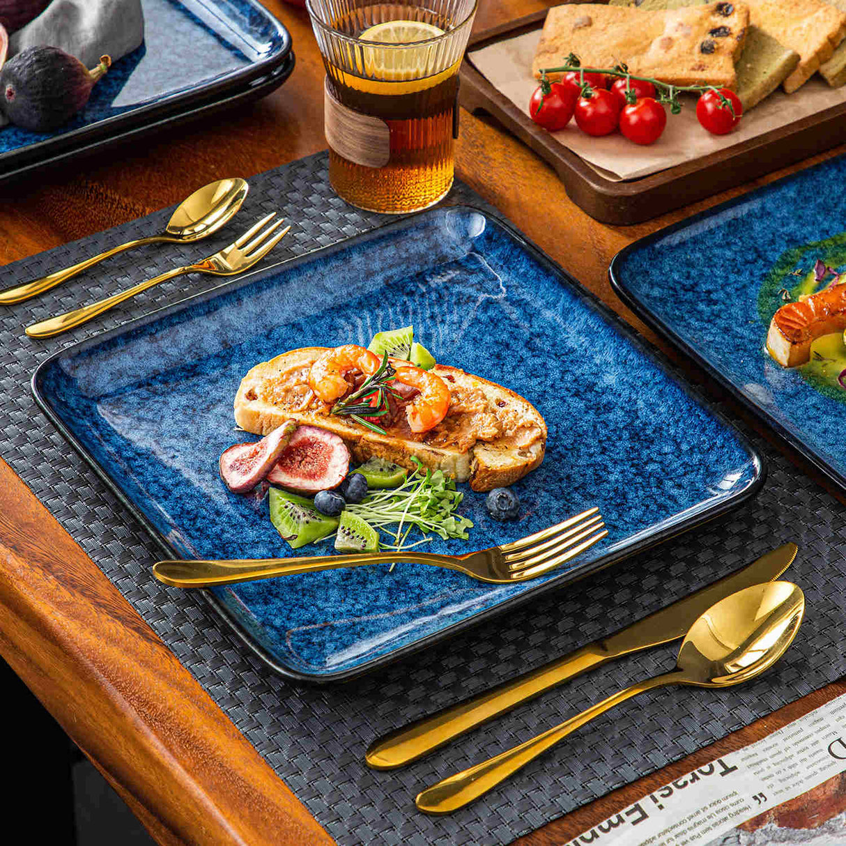 Stern Dinner Plates Set of 4