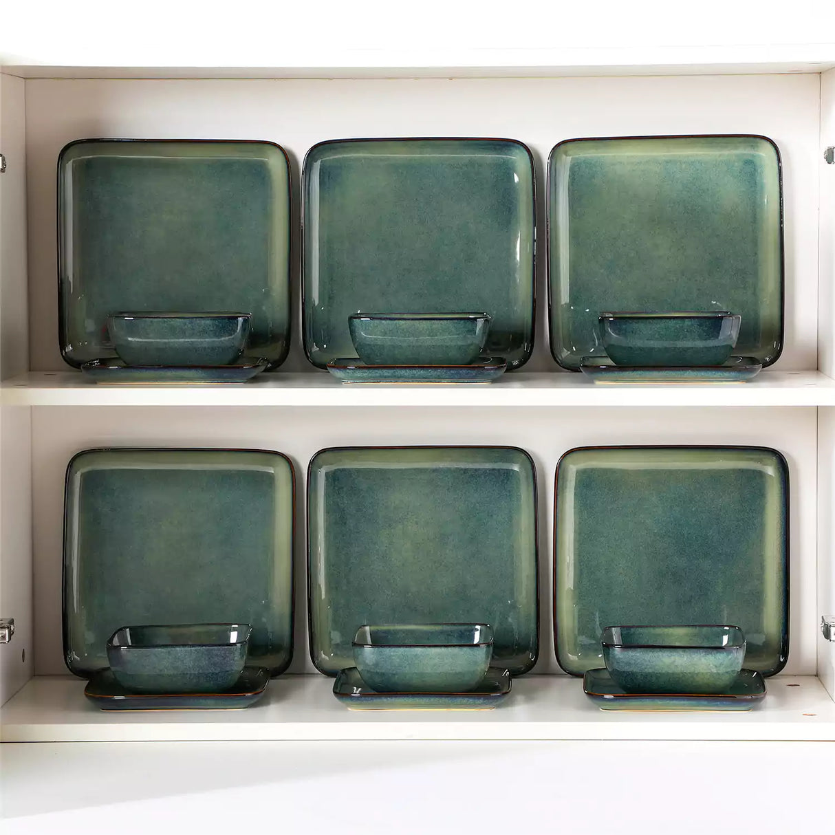 Stern 18 Piece Dinnerware Set