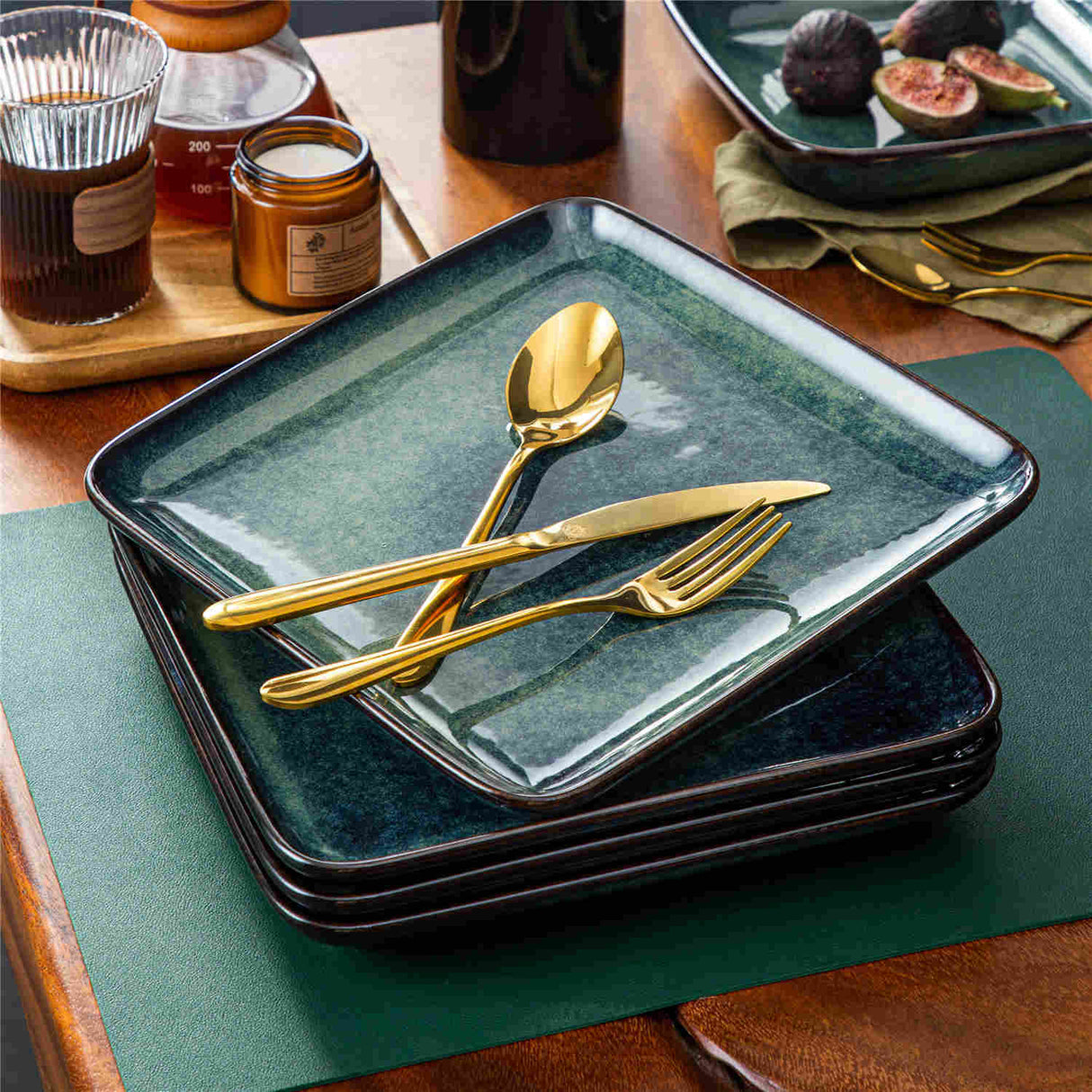 Stern Dinner Plates Set of 4