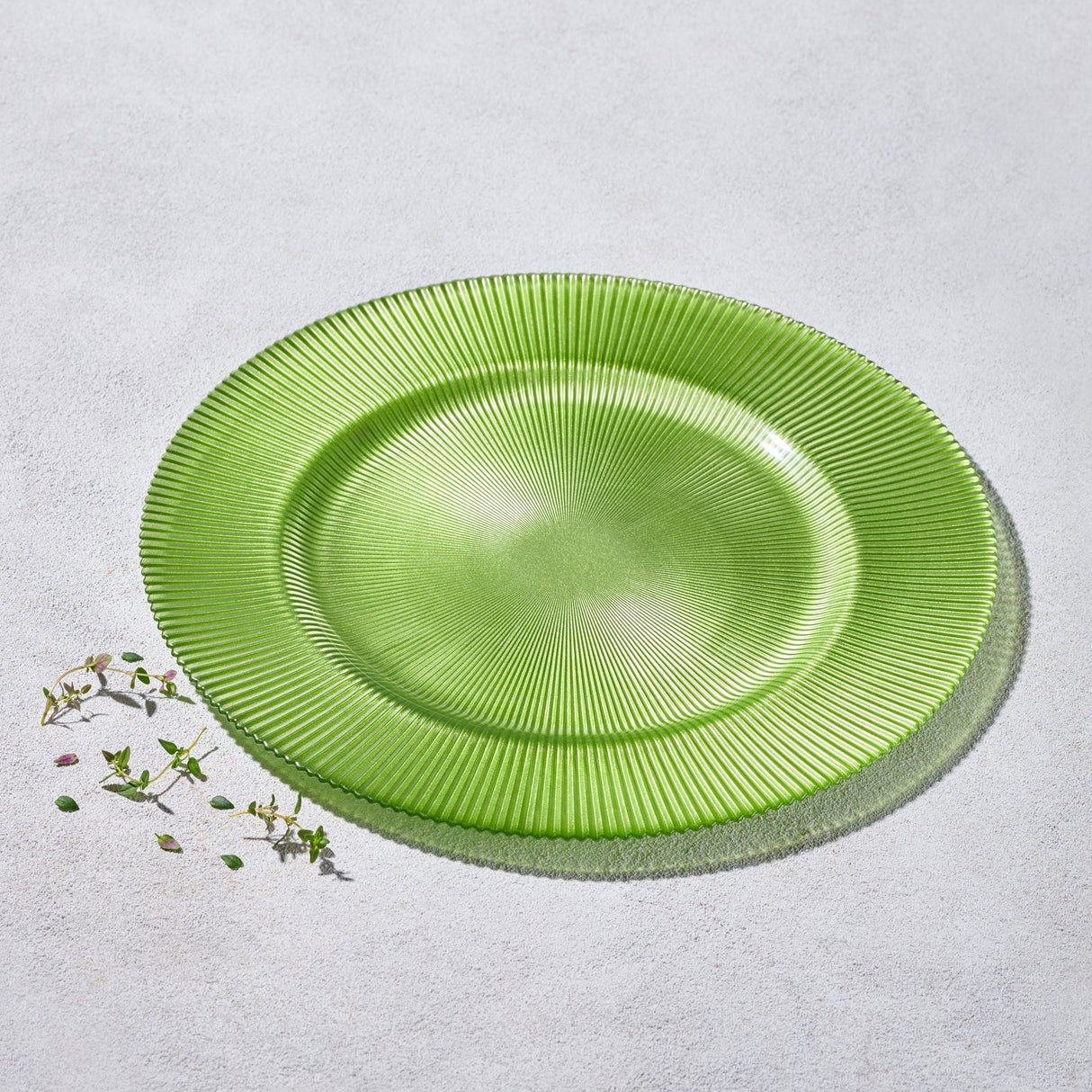 Melody, All-Ribbed Glass Charger-Set of 4