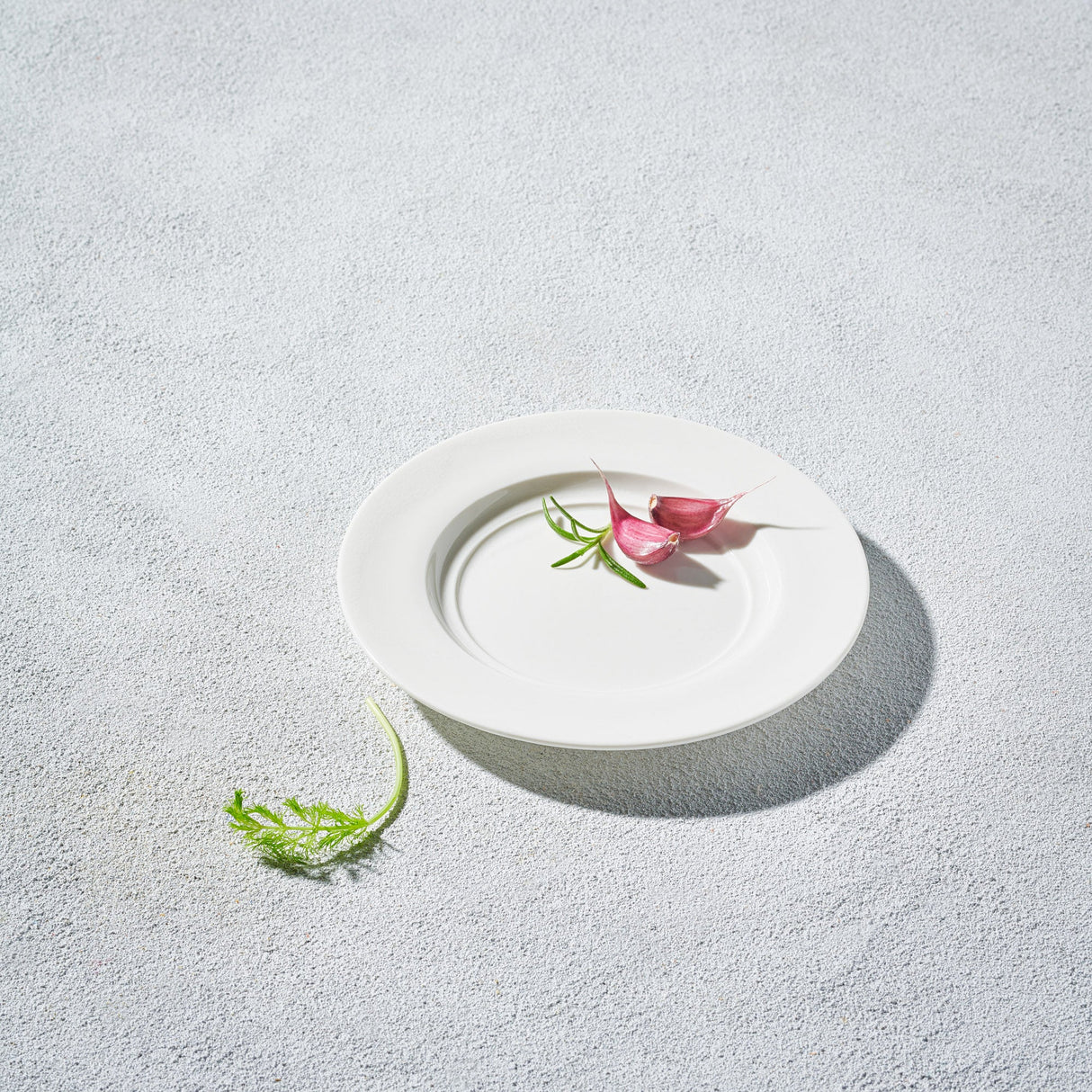 Lightning, Round Saucer-Set of 4