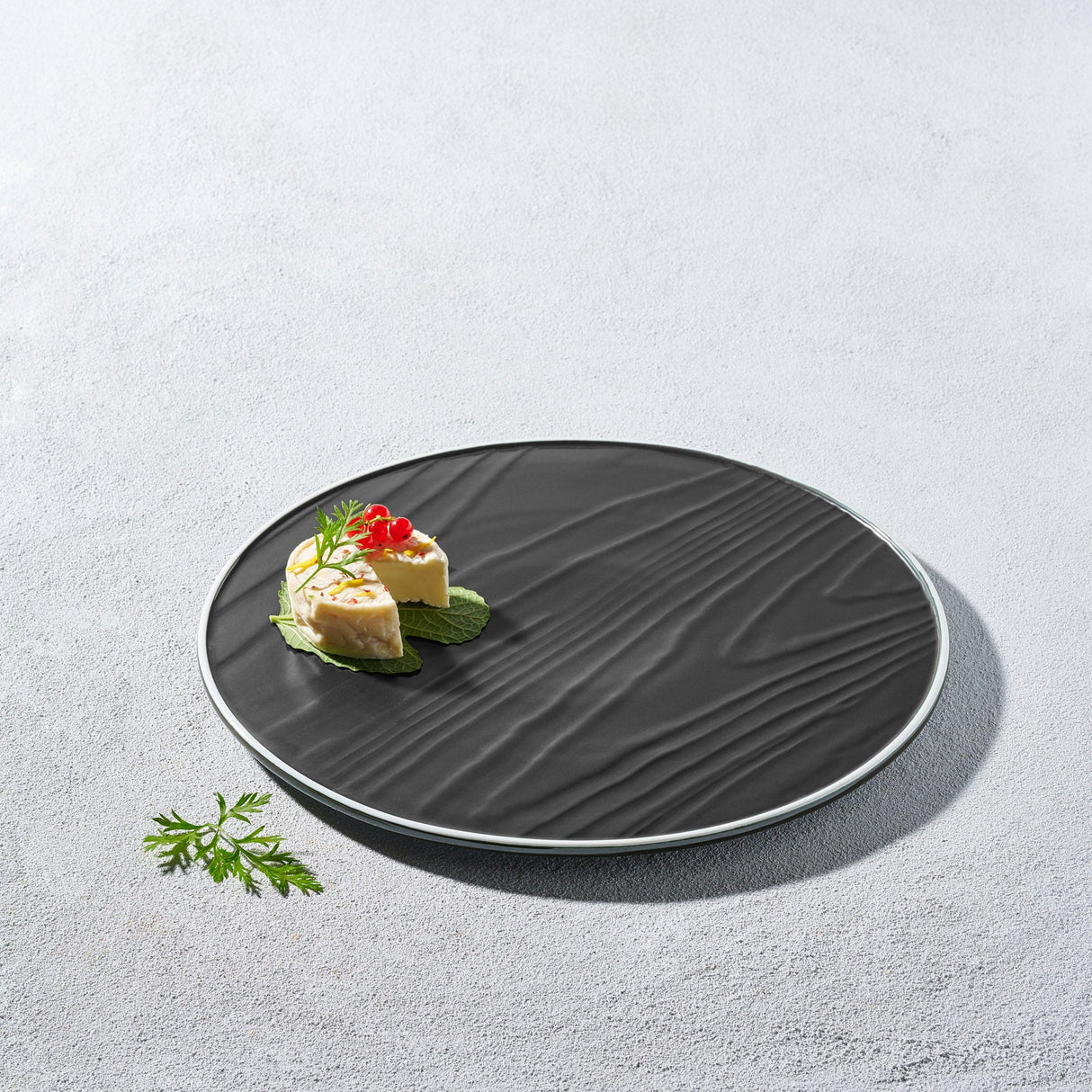 Thunder, Grain Textured Round Plate- Set of 4