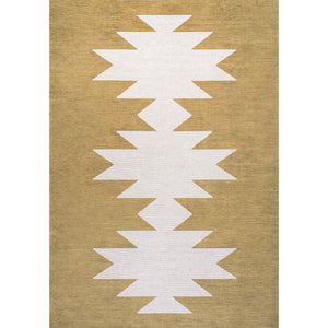 Chayton Minimalist Geometric Machine-Washable MossArea Rug