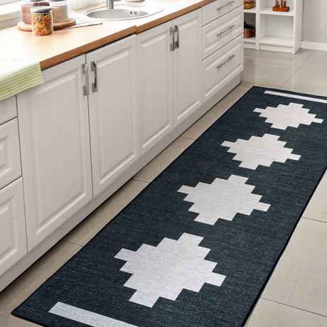 Adriel Geometric Medallion Machine-Washable Runner Rug