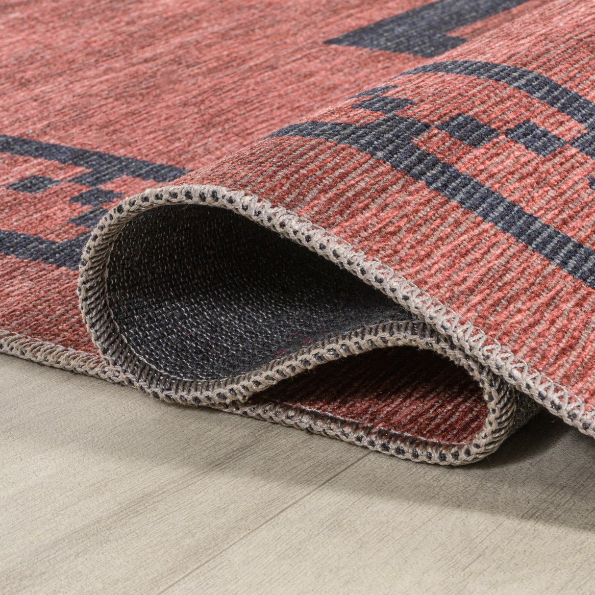 Korsa Geometric Medallion Machine-Washable Runner Rug